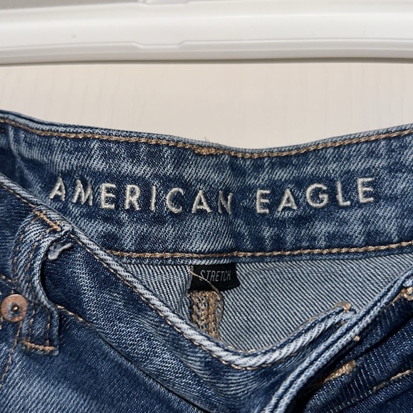 American Eagle Straight Leg Mom Jeans - Picture 2 of 4